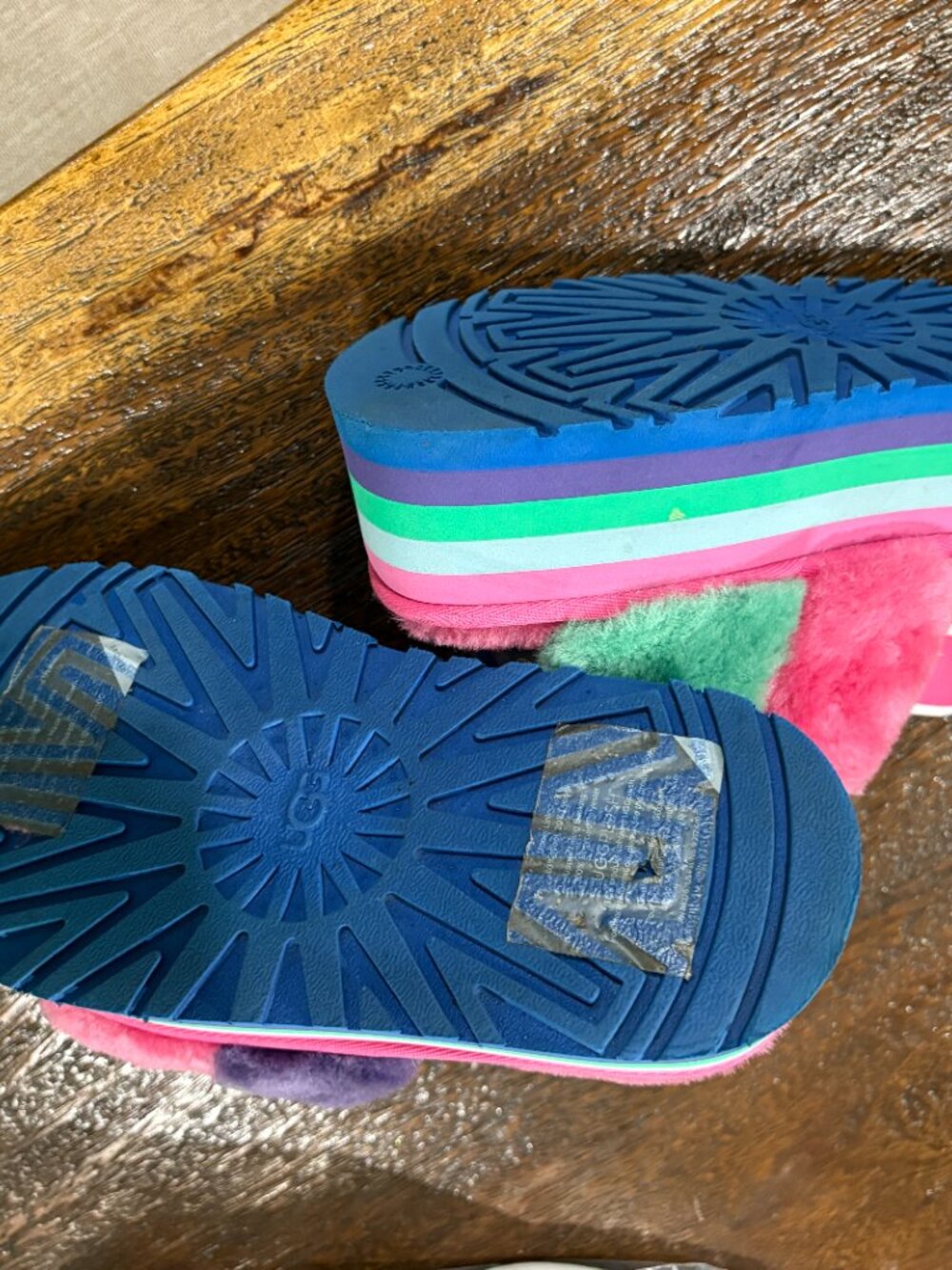 UGG Disco Checker Pride Rainbow Pastel Slide Furry Platform  sz US 6 - Picture 3 of 4